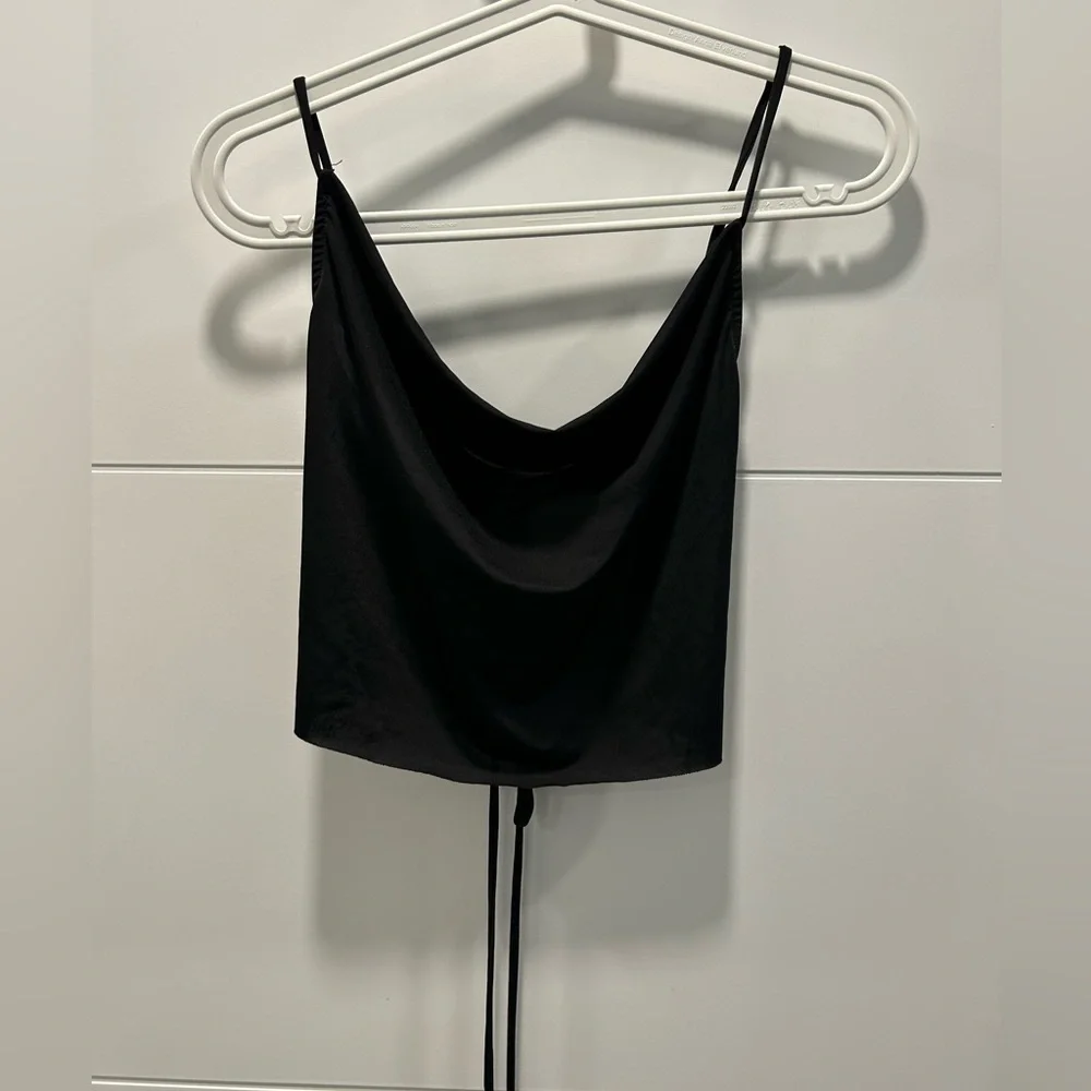 Black cowl neck tank - Picture 2 of 4
